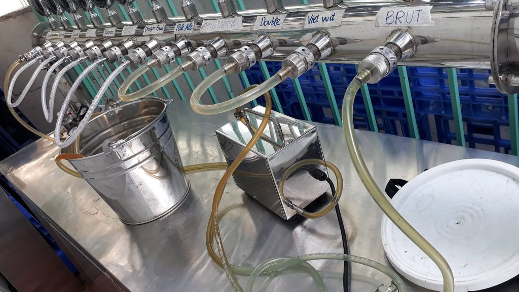 Tại Sao Cần Vệ Sinh Line Bia Định Kỳ? Bí Quyết Giữ Trọn Vị Bia Tươi